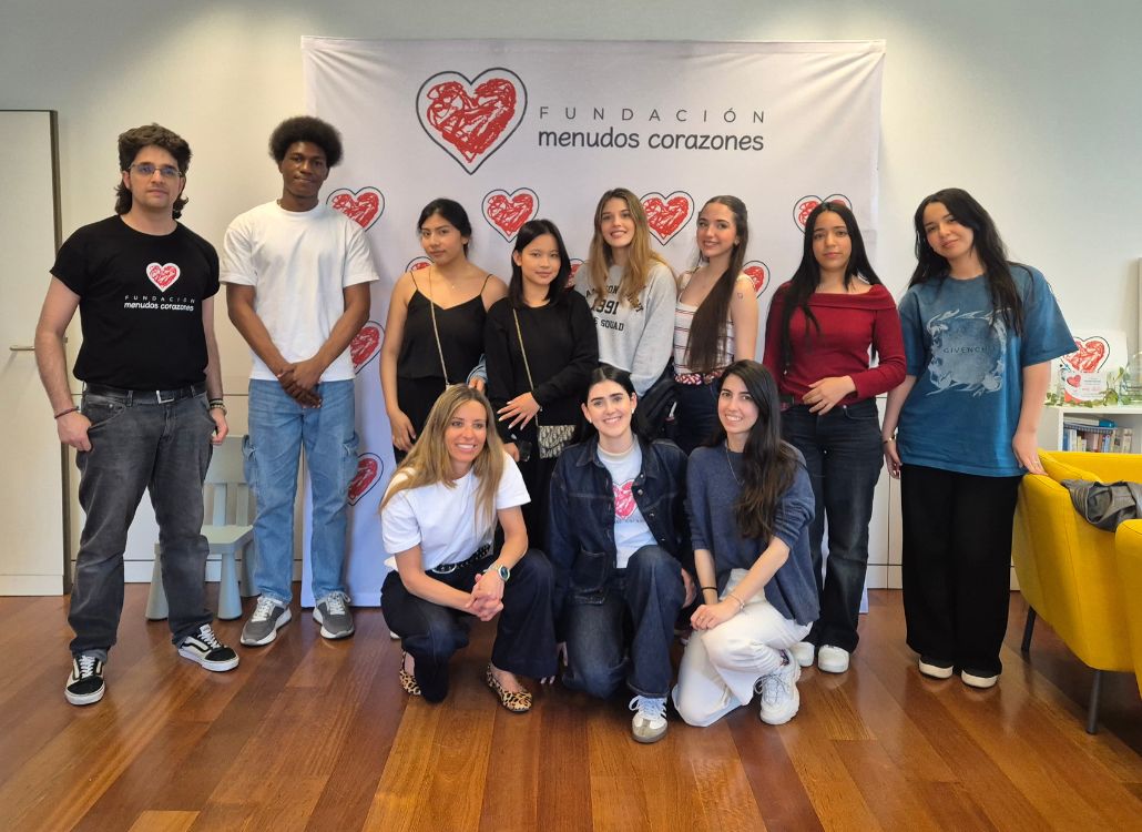 Fundación máshumano acerca el liderazgo humanista a los estudiantes en una visita a la Fundación Menudos Corazones